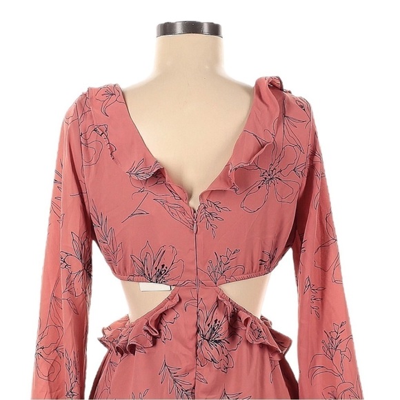 Open Edit Nordstrom Cut Out Mini Dress NWT M Long Sleeve Pink Sketch Floral - Picture 4 of 11